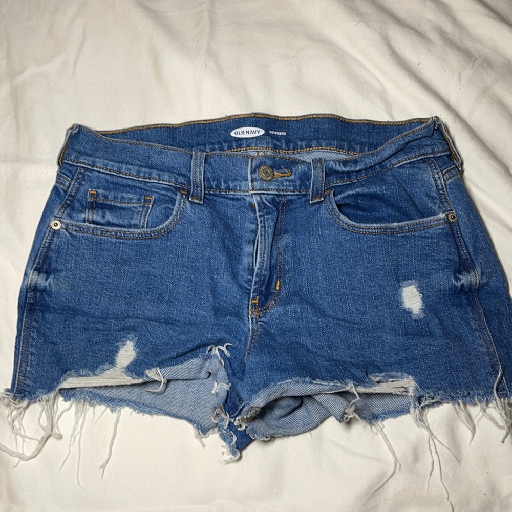 Old navy boyfriend distressed jean shorts (size 4)